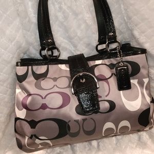 Coach Signature multi-pocket purse